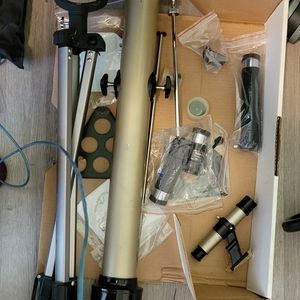 Tasco Telescope. /with stand, in box, accessories included